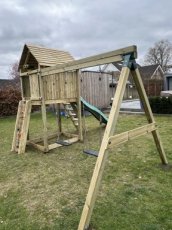 Gastouder uitvoering 140x180cm met schommel uitvoering 140x180cm met schommel geschikt voor 6 tot 8 kinderen